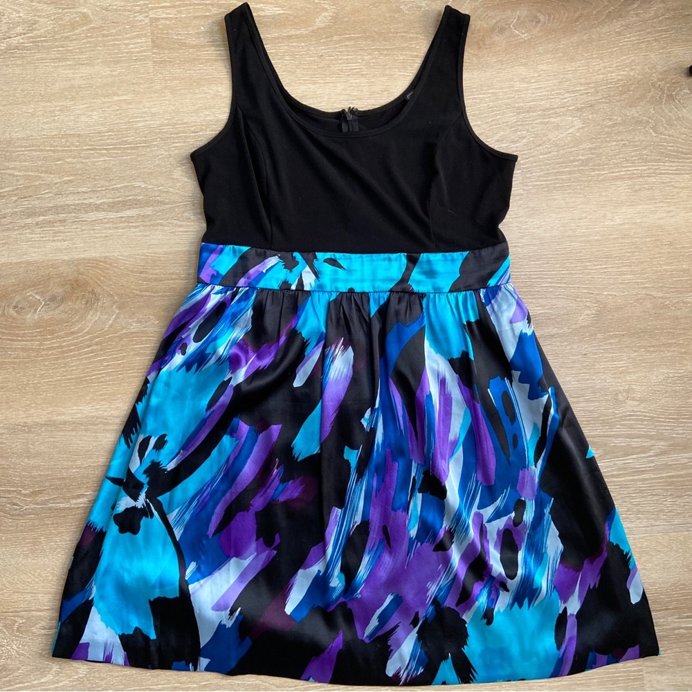 🖤5/$40!! Dress with Black Top. Fit and flare empire waist. Blue teal purple.